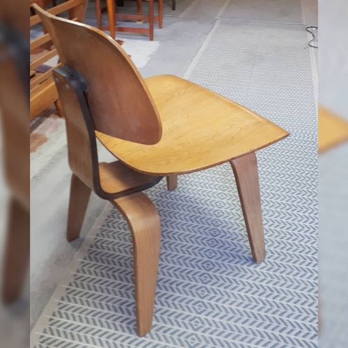 Eames DCW Chair